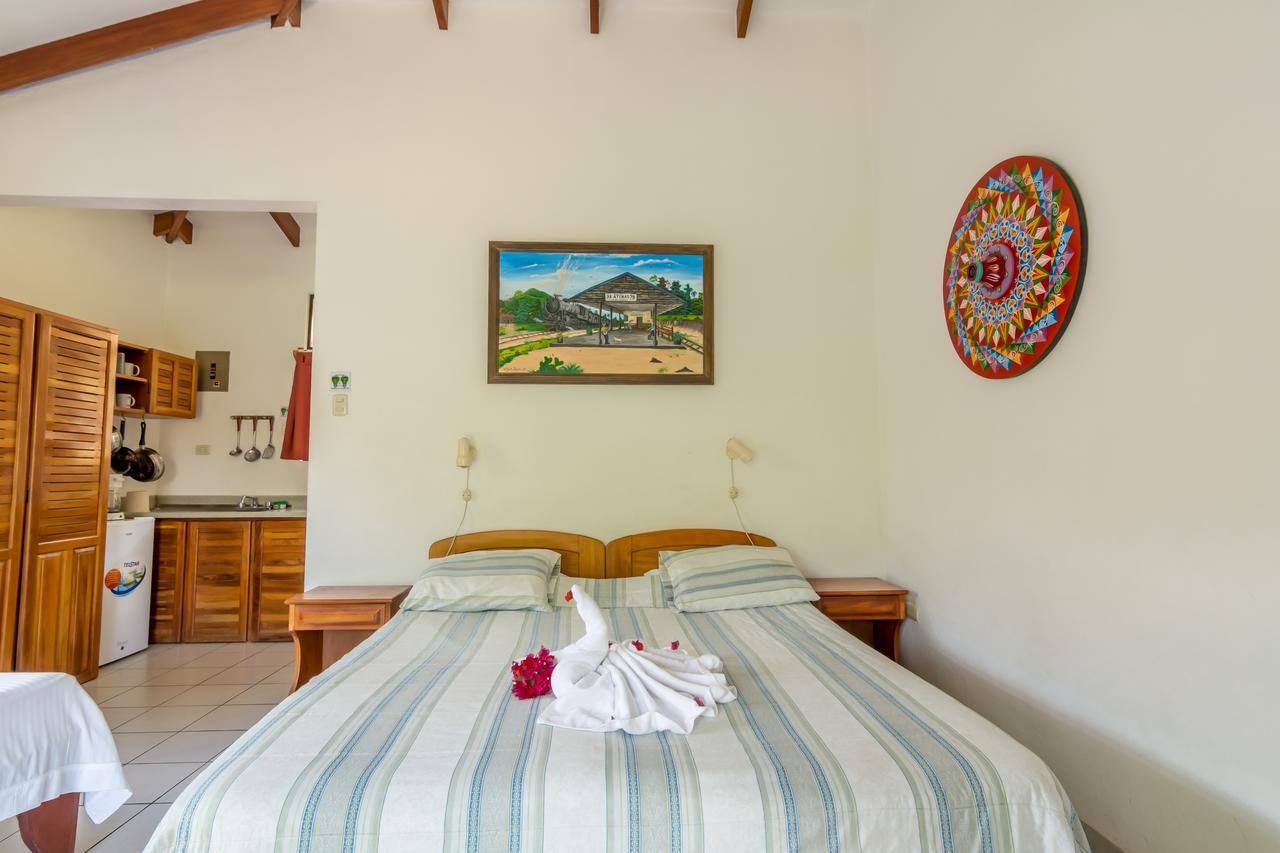 Hotel Colinas Del Sol Атенас Экстерьер фото